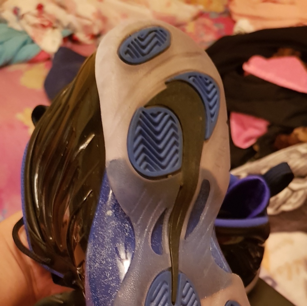 Nike little posite one